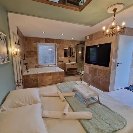 L'experience Apartment *