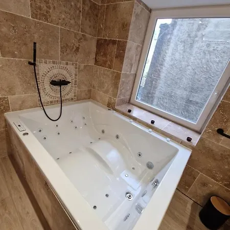 Apartment L'experience L'Etrat