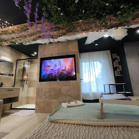 L'experience Apartment *